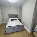 Luxury 2 Bed With Garden Near Tottenham Hale