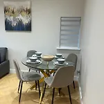 Luxury 2 Bed With Garden Near Tottenham Hale