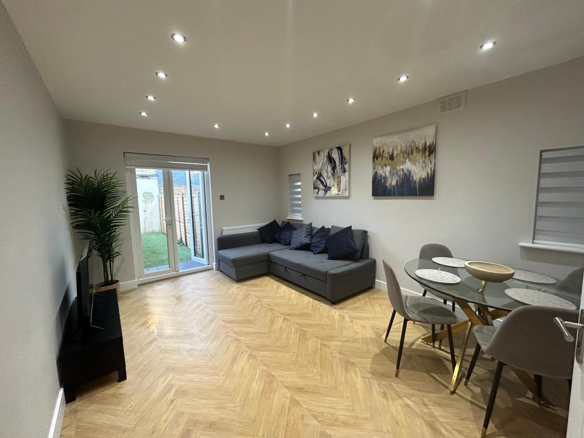 Appartamento Luxury 2 Bed With Garden Near Tottenham Hale